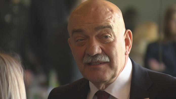 Březina souboj o Hrad vzdává. Neodvolá se proti tomu, že ho ministerstvo vyřadilo