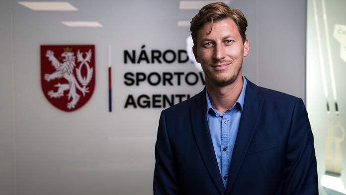 Brzy nás budou v hokeji porážet Maďaři, dvě medaile jsou neúspěch, říká šéf NSA