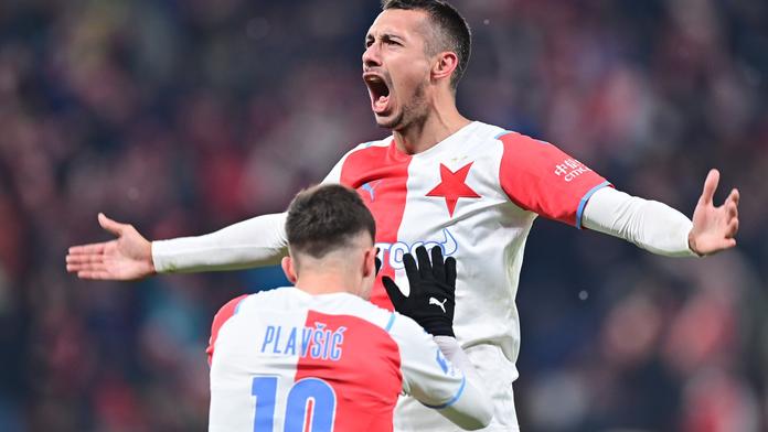 Slavia ovládla ligové derby a je zpátky v čele. Uspěla i Mladá Boleslav