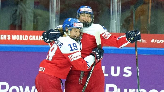 České hokejistky premiéru zvládly. Na úvod MS přetlačily Japonky v prodloužení