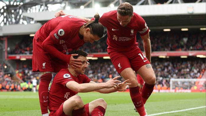 Sedm gólů a dechberoucí drama na Anfield Road. Jota rozhodl v 94. minutě