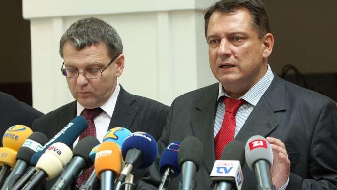 Do buňky ČSSD chce 100 lidí. Strana se bojí "velrybářů"