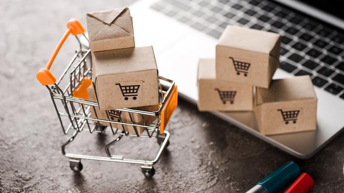 Kamenné obchody vs. e-shopy: Kterým se v současnosti daří lépe?