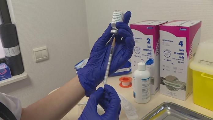V Česku a na Slovensku se šíří nový kmen viru, zkoumají ho vědci