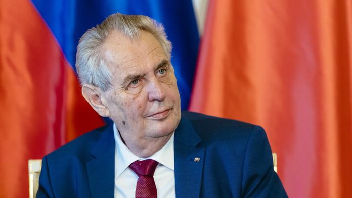 Zeman podepsal zákony. Přinesou změny ve volbách a školní výuce