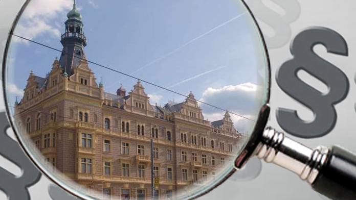 Na plzeňská práva se studenti nehrnou. Jinam ano