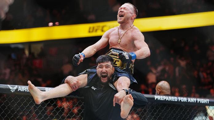 Zaběhlé pořádky se mění. UFC má dva nové šampiony