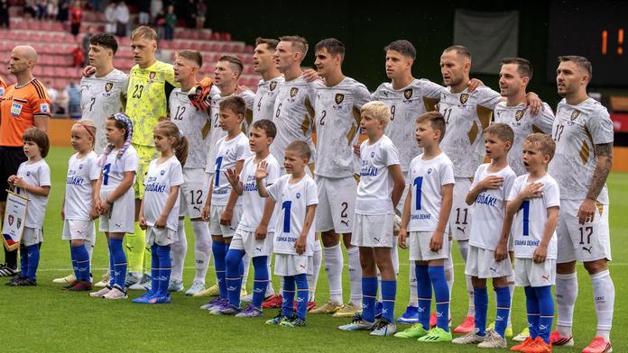 Populární řetězec zkrátí otevírací dobu. Kvůli účasti Čechů na MS