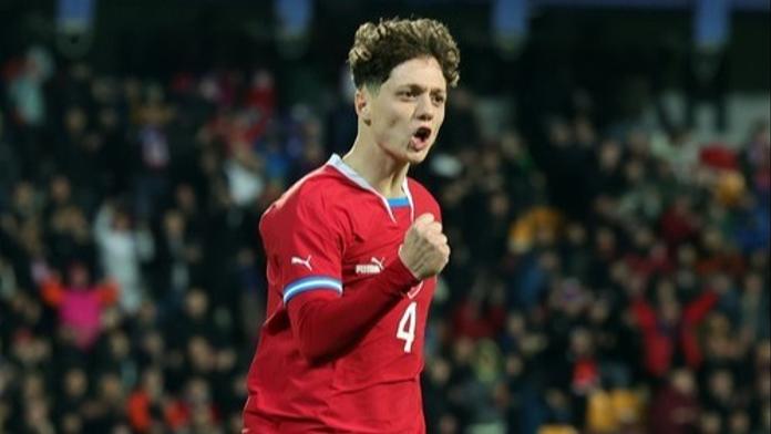 Reprezentace odletěla na EURO bez Krejčího. Řeší přestup ze Sparty