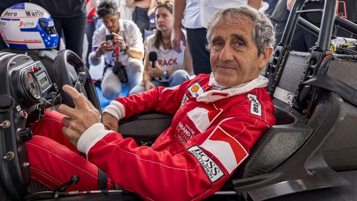 Legendu F1 okradli a fyzicky napadli lupiči. Vyhrožovali i rodině