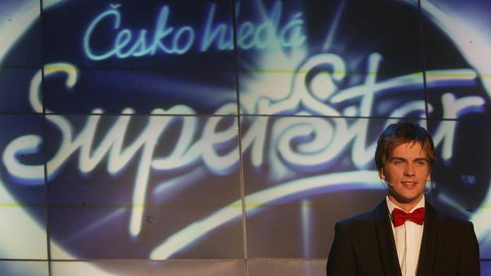 Zaujal více vzhledem než zpěvem. Jak dnes žije Julián Záhorovský