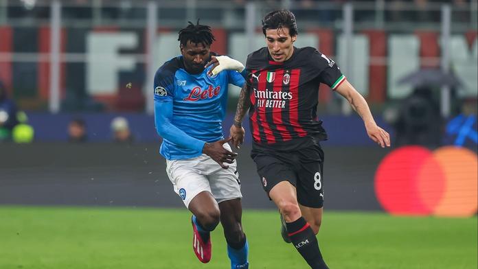 Hráči AC Milán se nevyspali, pomůže to Neapoli? Sledujte na Nova Sport
