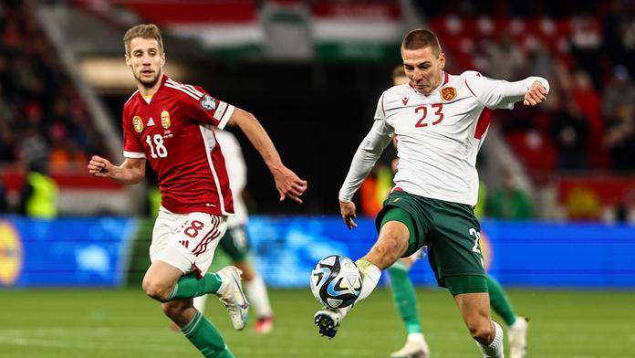 Maďar Barnabas Varga a Bulhar Valentin Antov v prvním vzájemném zápase