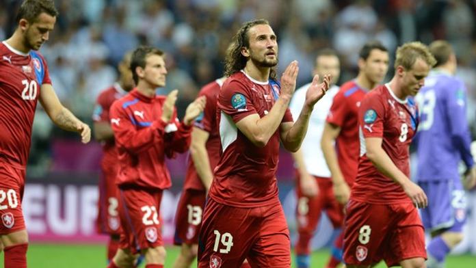 Národní tým je i zaměstnání, říká Šmicer. Hráči si prémie zaslouží