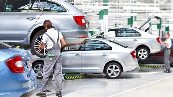 Vloni museli nejčastěji do servisu Mercedesy, Peugeoty a Citroëny