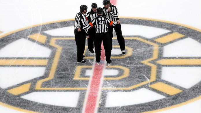 Konec chybám rozhodčích! NHL změní pro příští sezonu pravidla
