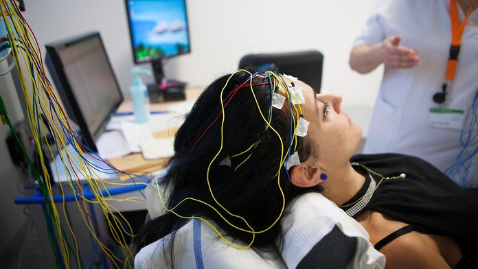 Trpíte výpadky paměti či křečemi? Můžete mít epilepsii. Ověřte si to