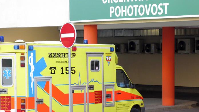 "Kájo, nedělej to!" křičela žena. Muž se v obchodě v Praze zapálil