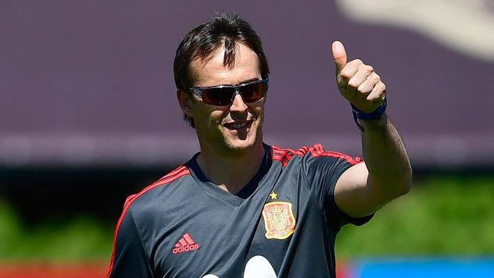 Real Madrid sdělil jméno nového trenéra. Dřív chytal za Barcelonu!