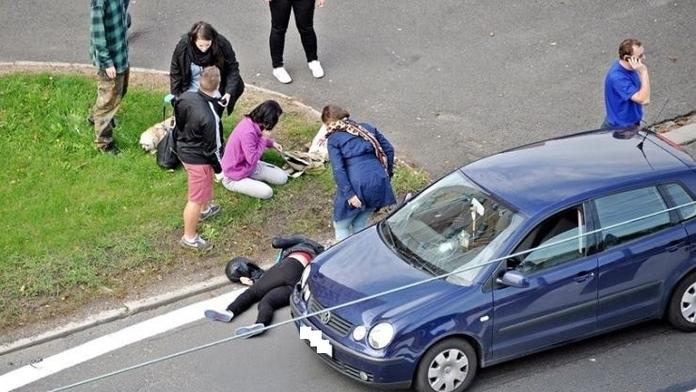 DĚSIVÉ FOTO: Auto v Mostě smetlo na přechodu tři ženy!