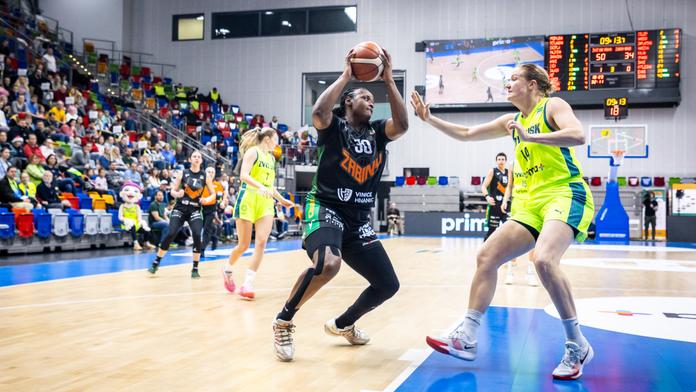 Duel basketbalistek mezi Žabinami a USK