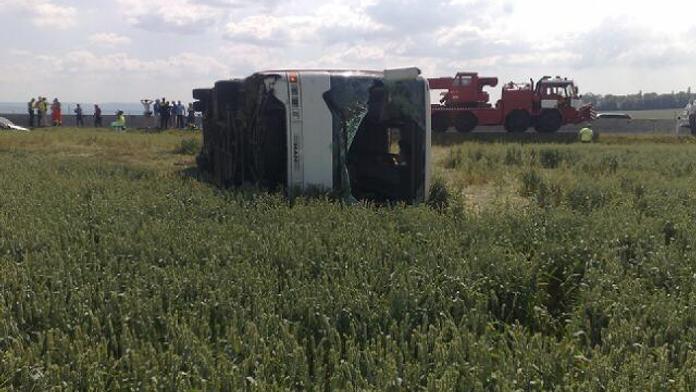V Itálii havaroval autobus s policisty, nejméně pět lidí zemřelo