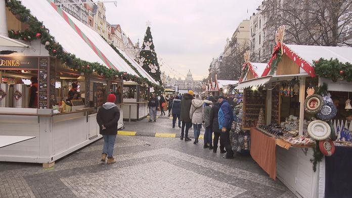 Kvůli covidu přituhují pravidla pro vánoční trhy v Praze