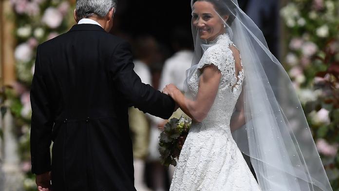 Souboj sester: Pippa zastínila Kate na svatbě s princem, ta jí to vrátila!