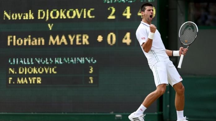 Semifinále Wimbledonu ŽIVĚ. Sledujte bitvu Djokoviče s Federerem