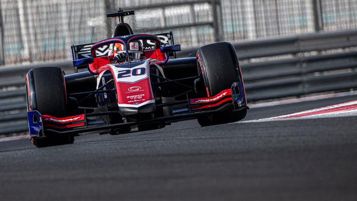 Osmnáctiletý Čech je krůček od F1. Příští sezonu bude závodit ve formuli 2