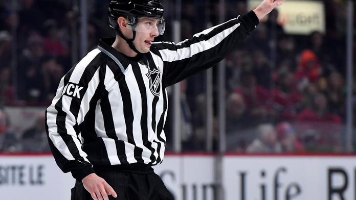 Český sudí míří do dějin! Jako první Evropan zasáhl do hry o Stanley Cup