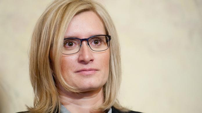 Ministryně Šlechtová v lékařské péči: Má pooperační komplikace!