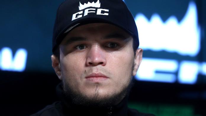 Další Dagestánec v UFC! Smlouvu podepsal Chabibův mladší bratranec
