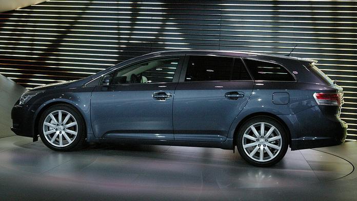 Automobilový obr Toyota omezí výrobu na polovinu