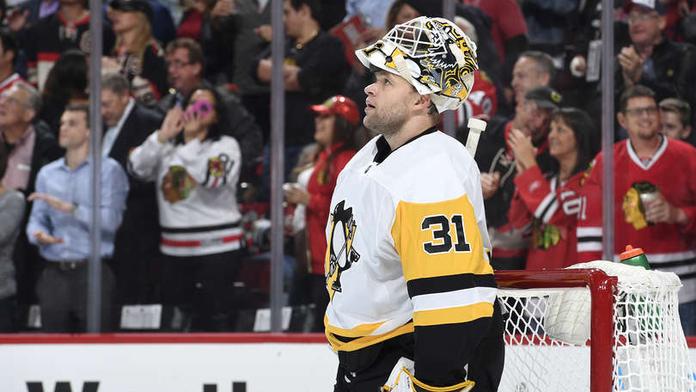 Ostuda Pittsburghu: Brankář před zápasem zakopl a pak už to jelo
