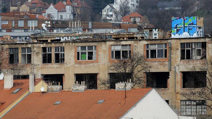 Místo hrůzy v centru Prahy! Do strašidelné tiskárny se odváží jen bezdomovci