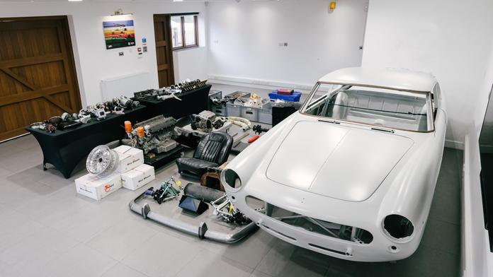 Unikátní ferrari na prodej za dva miliony korun. Je ale kompletně rozmontované