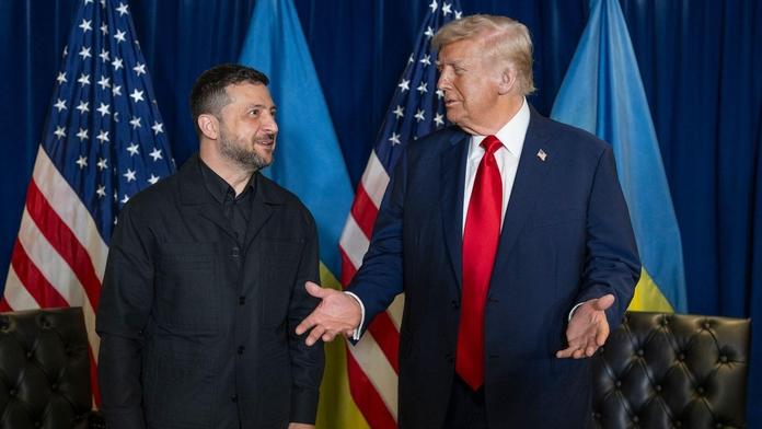 Zelenskyj v pátek zamíří do Washingtonu. S Trumpem chystá „obří dohodu“