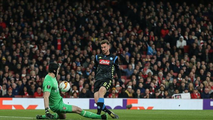 Čech dotáhl Arsenal k postupu, dál jde i Valencia a Frankfurt