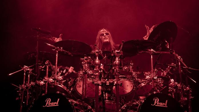 Svět se loučí s bubeníkem (†46) kapely Slipknot, zemřel ve spánku!