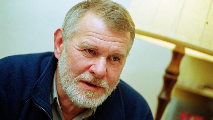 Ázerbájdžán žene europoslance Štětinu před soud. Vydal zatykač 