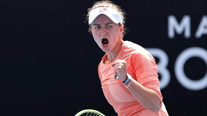 Krejčíková postoupila v Austrálii do třetího kola, dál jde i Macháč