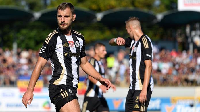 Historická blamáž Dynama. Urodil se negativní rekord, další hrozí
