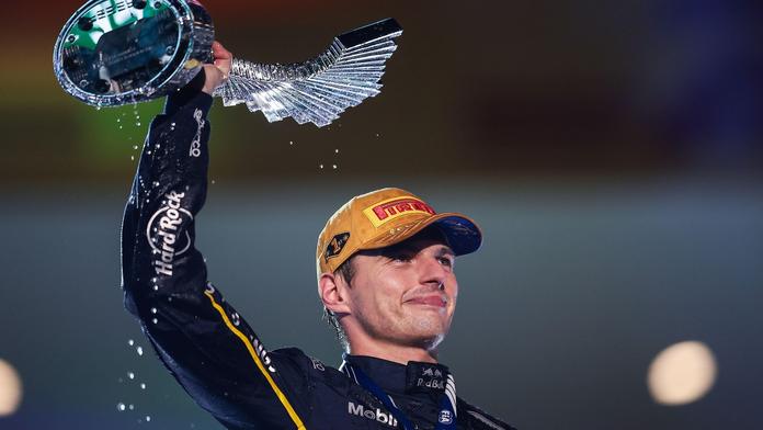 Verstappen nepřestává udivovat. V dešti překonal zkušeného soupeře