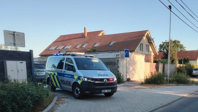 Detaily vraždy ženy na Kolínsku. Podezřelého dopadli díky synovi, jel zrovna kolem