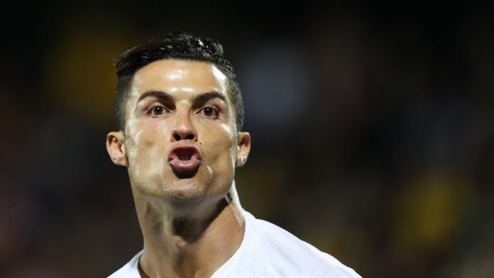 Ronaldova čtyřgólová párty! Podívejte se, jak zničil Litvu. VIDEO