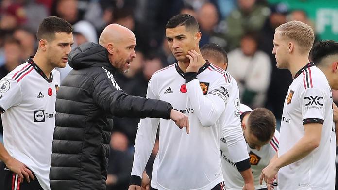 United reagují na Ronaldovu kritiku. Chtějí ho žalovat a mluví se o vyhazovu