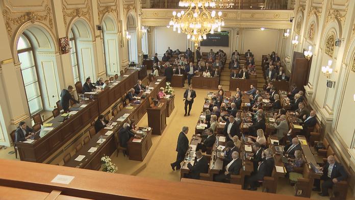 Volby by vyhrála koalice Pirátů a hnutí STAN. ANO by skončilo druhé