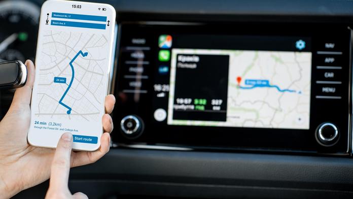 Konečně! Propojit telefon s autem bude v Česku výrazně jednodušší