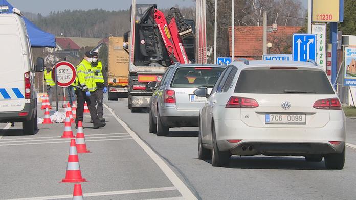 Nová pravidla pro pendlery! Někteří budou muset dokládat negativní test
